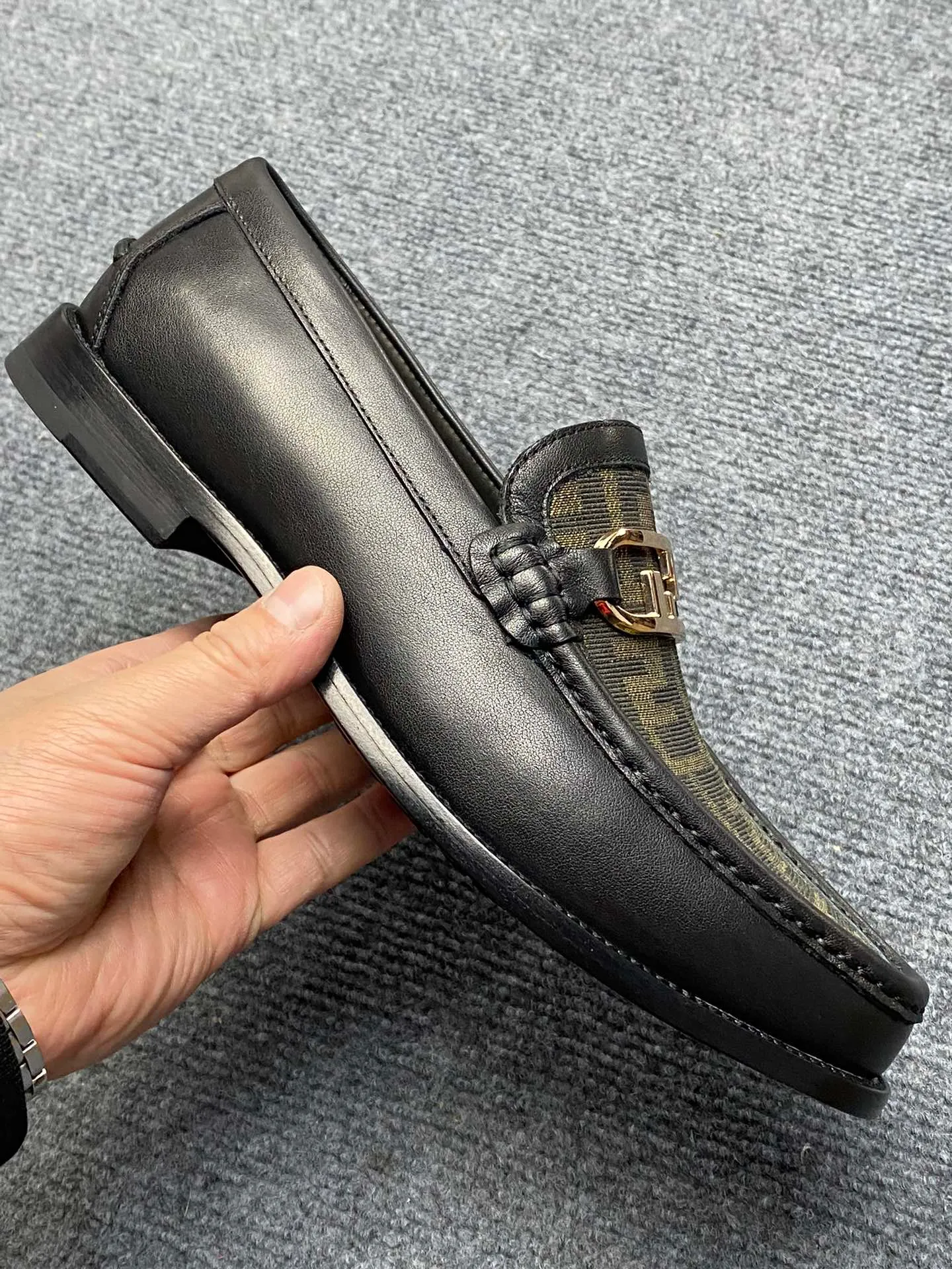 Men's Men's Shoes Men's Men's Shoes 💰900FENDI Fendi Men's Breathable and Comfortable Leather Shoes. Original development. The leather outsole is made of leather. Counters copy one to one. Imported counter cowhide. Imported water dyes cattle. 38 to 44. (45.46. can be ordered. 47.